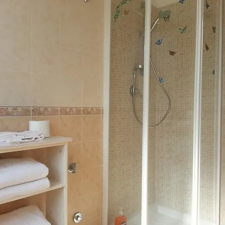 A Casa Di Ely Apartment Lido di Camaiore