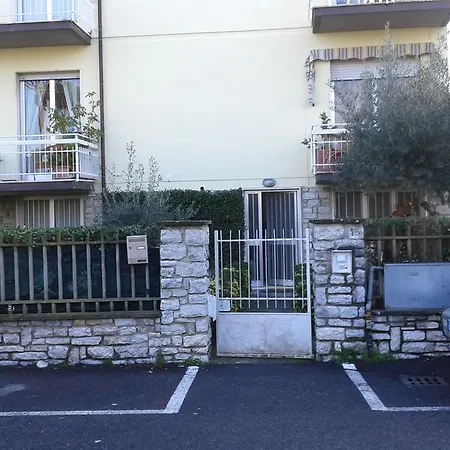 A Casa Di Ely * Lido di Camaiore