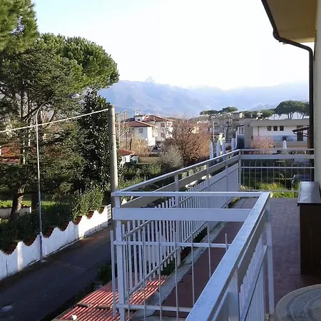 A Casa Di Ely Apartment *