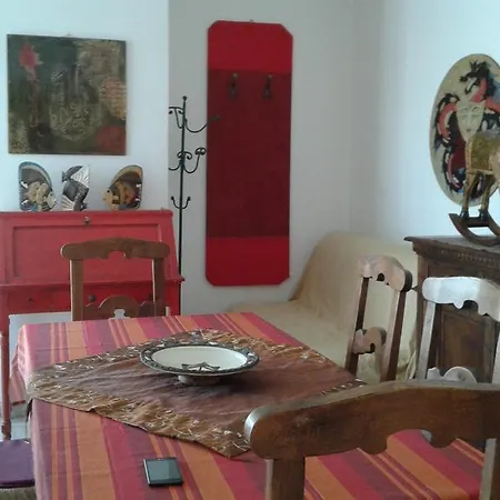A Casa Di Ely Apartment Lido di Camaiore