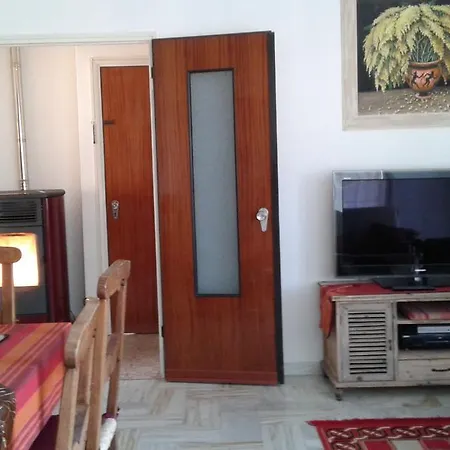 A Casa Di Ely Apartment *